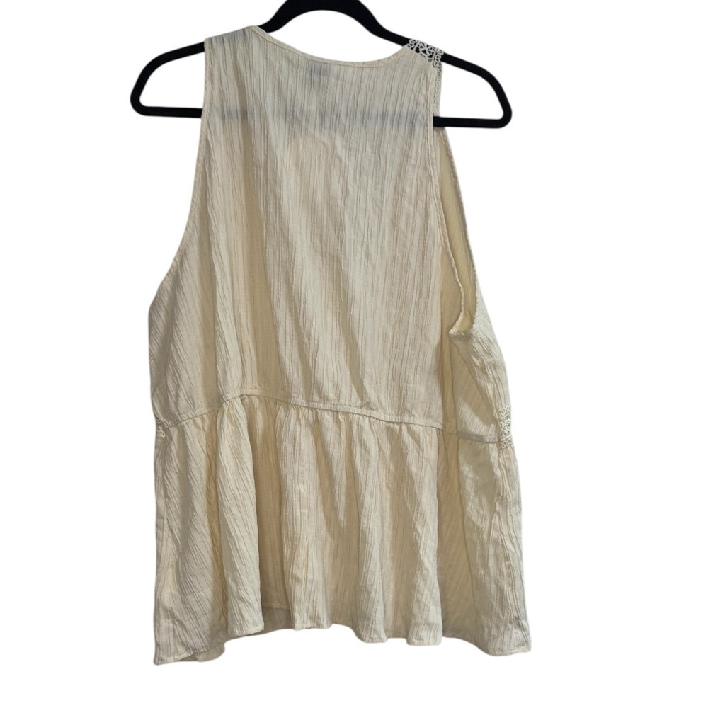 Cream Tank - Picture 2 of 8